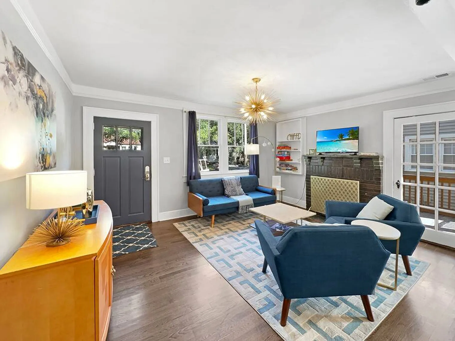 3 bed, 2.0 bath, $3,828 — Photo 3