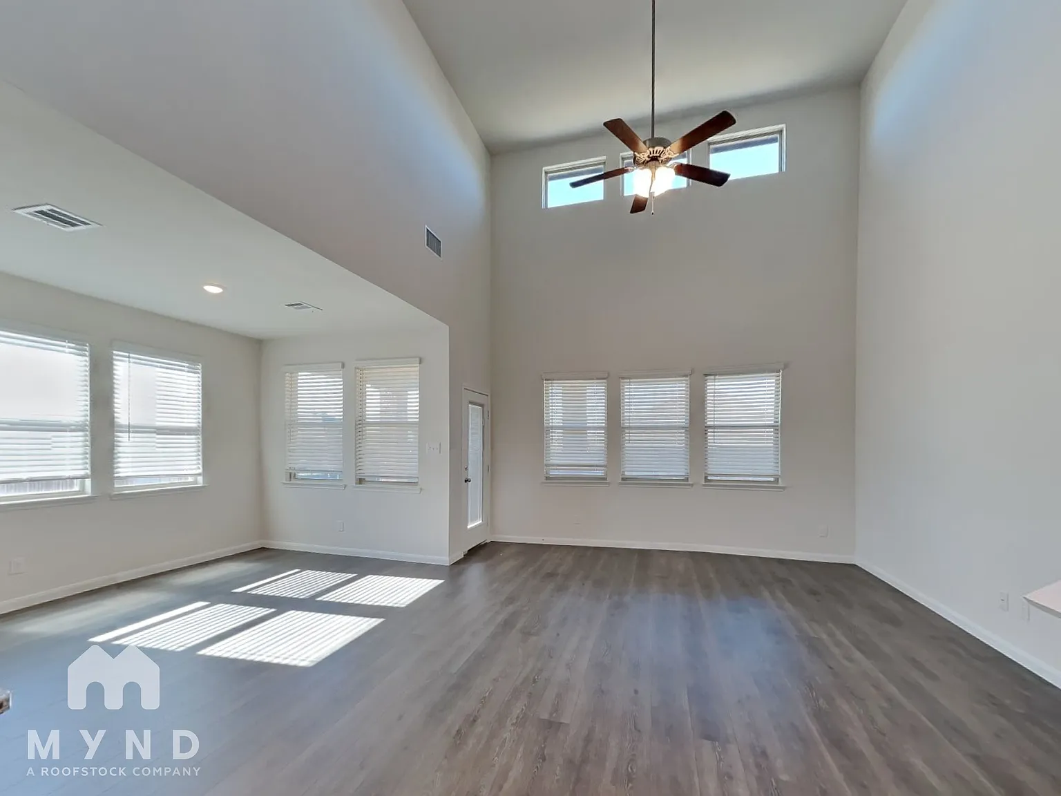 4 bed, 3.0 bath, 2193 sqft, $2,375 — Photo 4