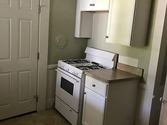 3rd image of 298 Central St #2