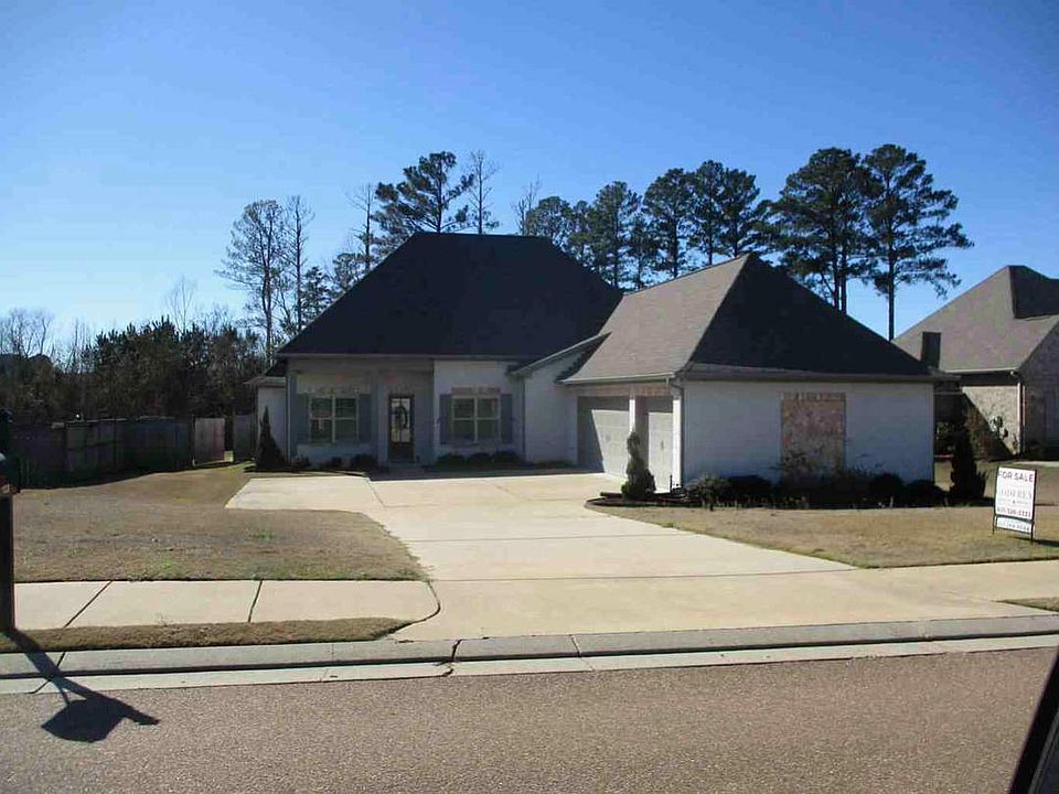 1st image of 123 Freeland Ln