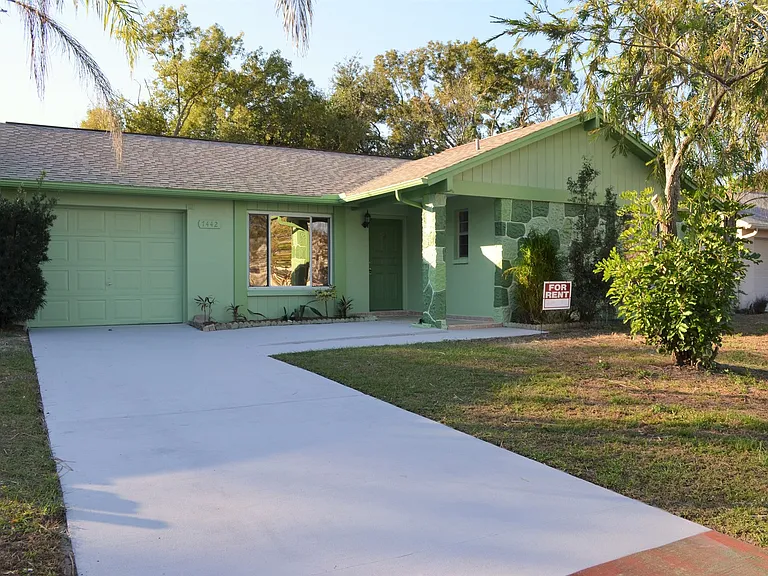 7442 Como Dr — Photo 1
