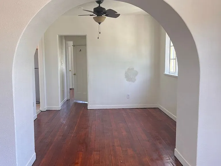 553 Cedar Ave — Photo 7