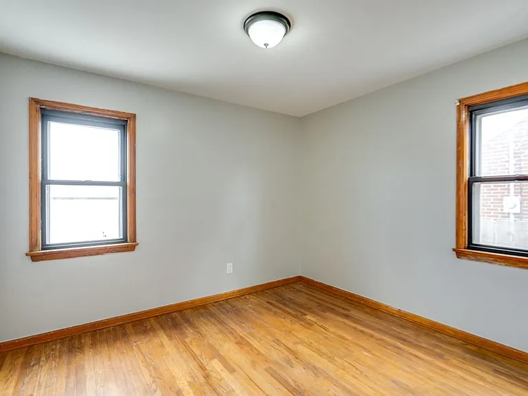 8514 Deerfield Dr — Photo 15