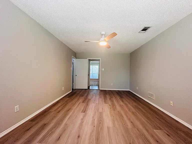 3117 Kingswood Dr — Photo 20