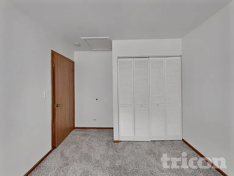 1419 Farrington Ln — Photo 10