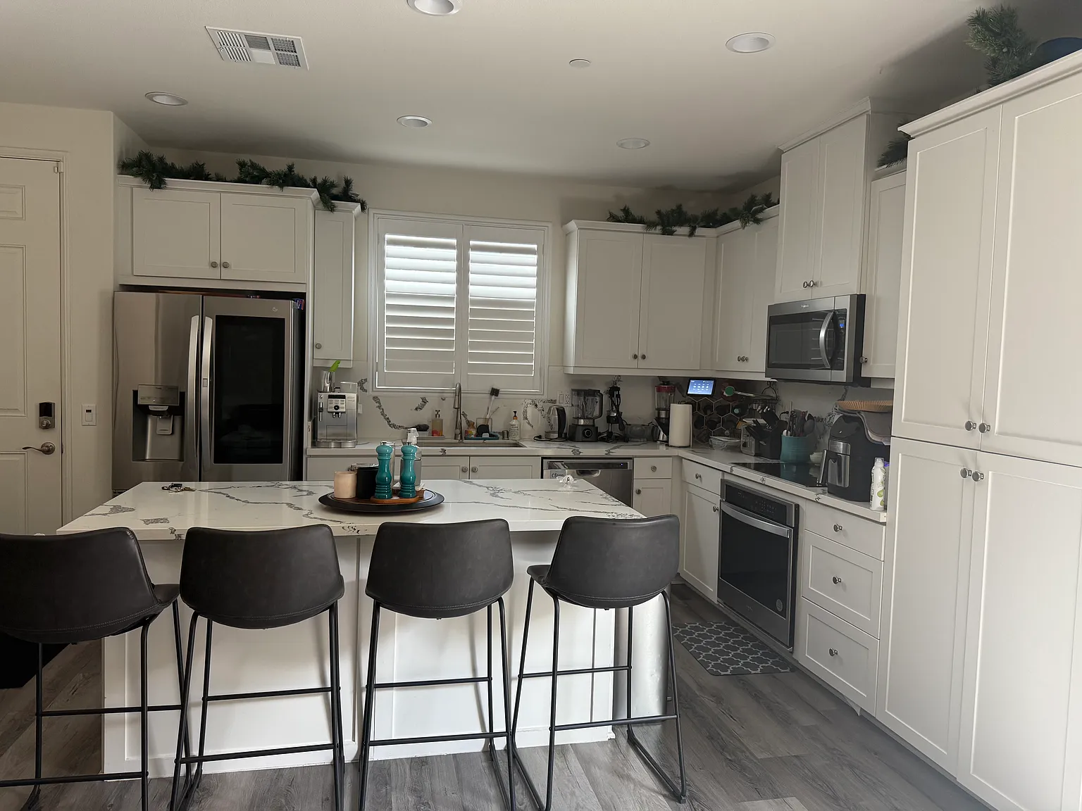 5459 Meridian Pl — Photo 1