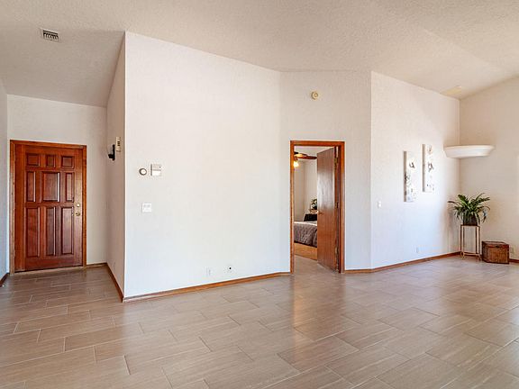 4th image of 1637 Topaz Dr