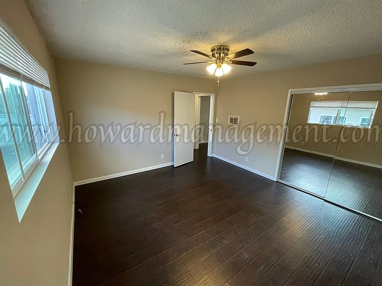 1005 Hill St — Photo 6
