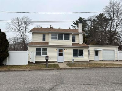16 Highland Place, Farmingville, NY, 11738