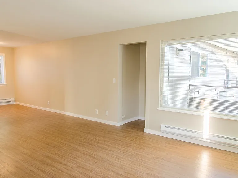 4417 Bagley Avenue N — Photo 3
