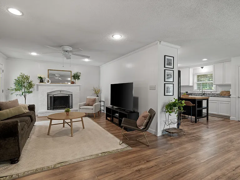 3601 Bridge Manor Dr — Photo 4