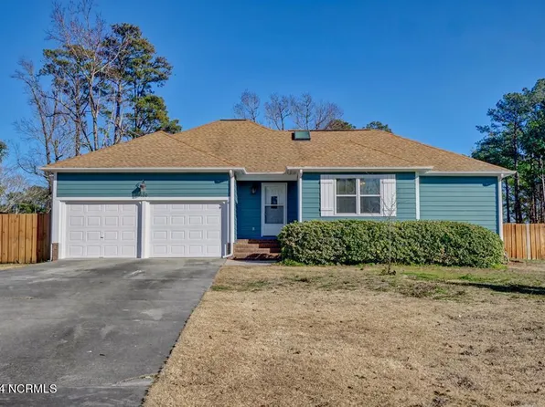 100 Camden Court, Sneads Ferry, NC 28460