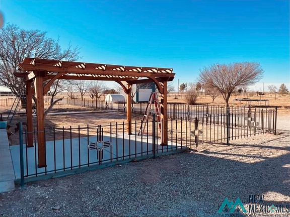 4th image of 40 Mirage Dr