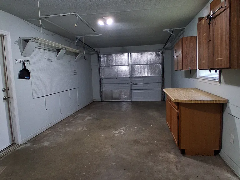 103 Robin St — Photo 14