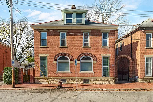 Unique 2 Bedroom in German Village Photo 1