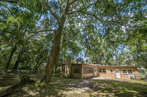 1079 SW 11th Ter Photo 1