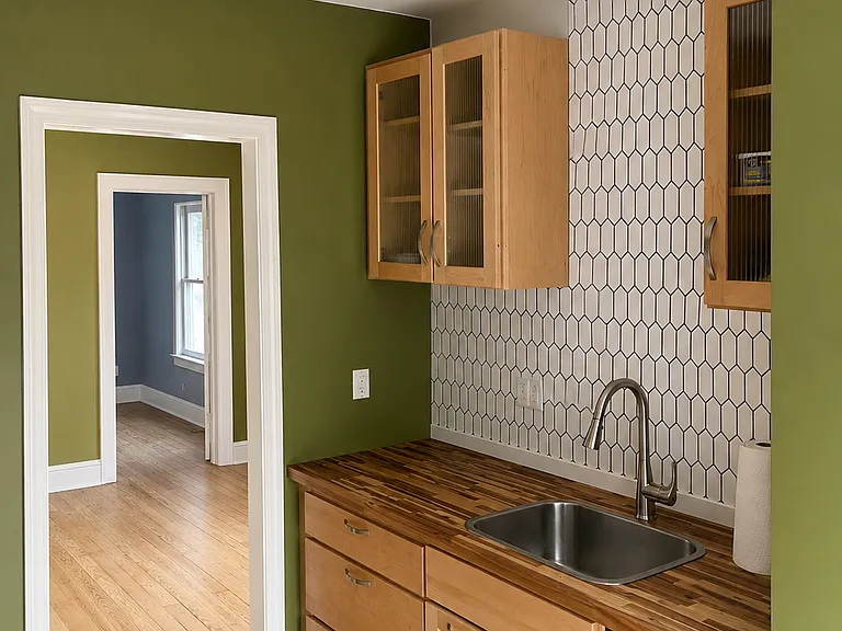 1415 Jewett Ave — Photo 5