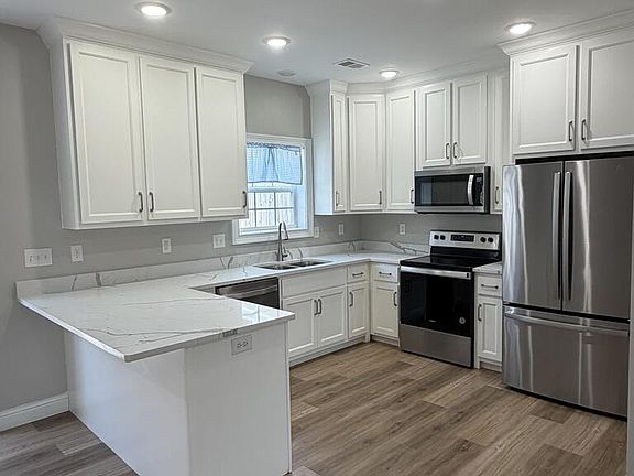 4th image of 1504 Calloway Dr