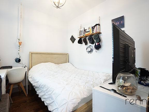 5th image of 168 Stuyvesant Ave #4R