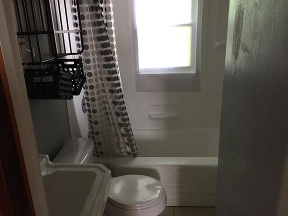 2nd floor bathroom