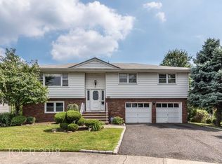 17 La Rosa Dr, Little Ferry, NJ 07643
