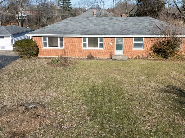 704 Grego Ct, Prospect Heights, IL 60070