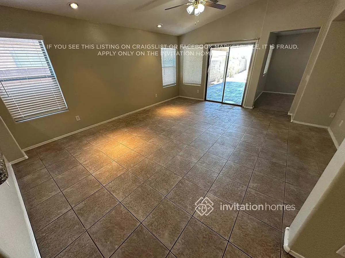 Building Photo - 3608 W Saint Charles Ave