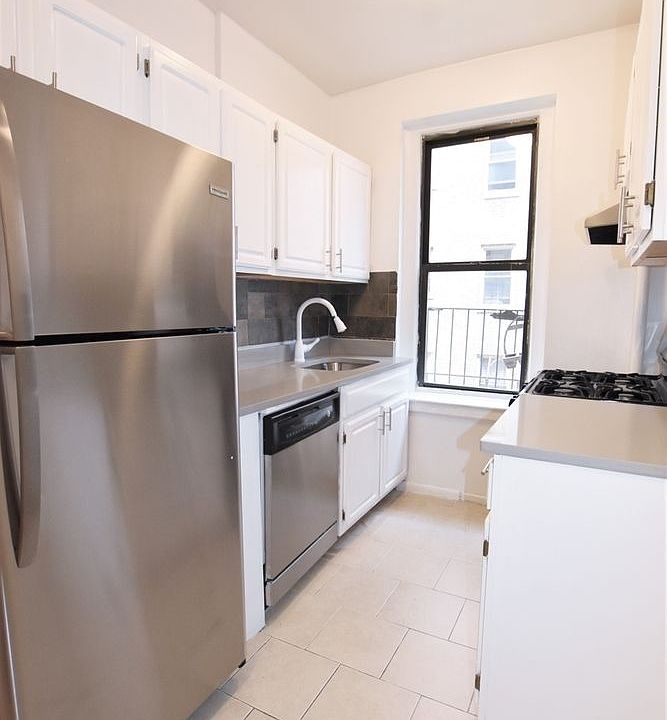 1st image of 100 Cooper St #2