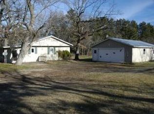 N1374 East Rd, Waupaca, WI 54981