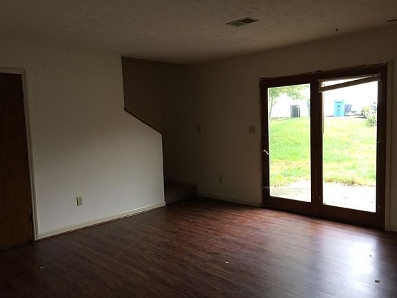 3rd image of 3181 Pimlico Pkwy