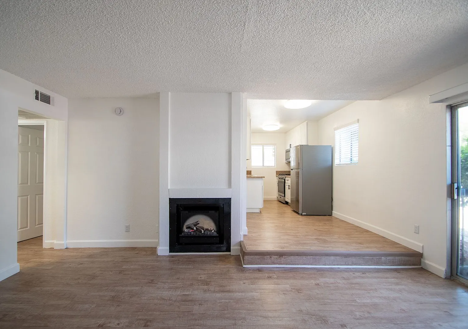 21018 Gresham St — Photo 4