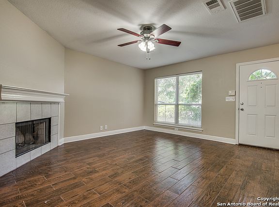 5th image of 118 Stone Creek Dr
