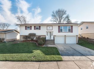 6135 Rob Roy Dr, Oak Forest, IL