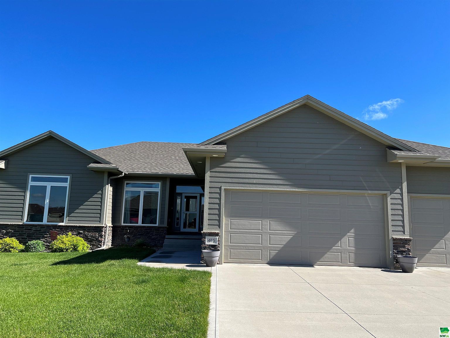 415 Wood Meadows Dr, Sergeant Bluff, IA 51054 Zillow