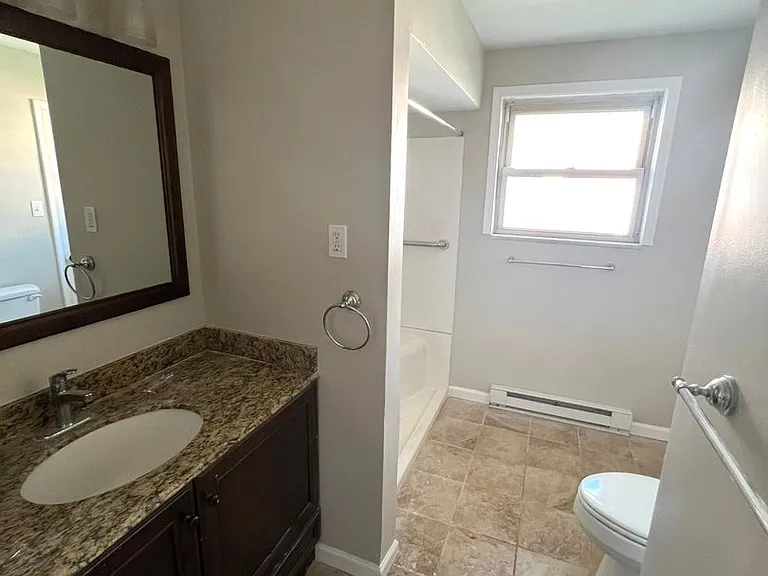 1320 E Livingston St — Photo 11