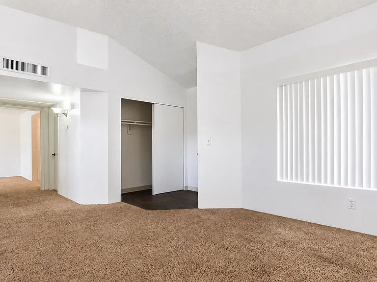 Rio Cancion Apartments — Photo 62