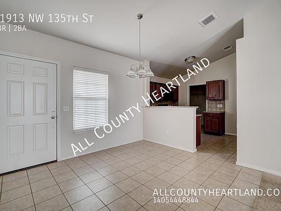 2nd image of 11913 NW 135th St