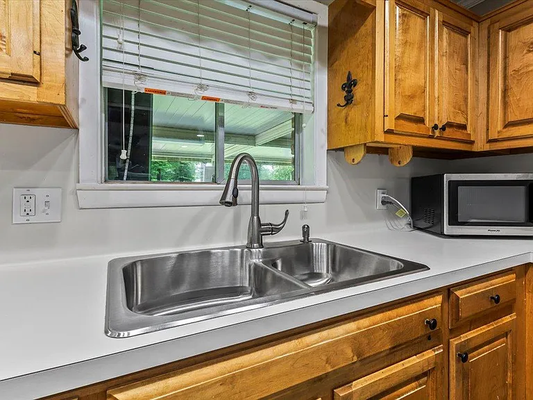 10035 Devonshire Dr — Photo 10
