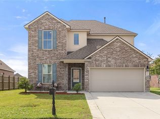 758 Lakeshore Village Dr, Slidell, LA 70461