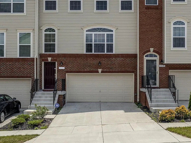8603 Crooked Tree Ln — Photo 1