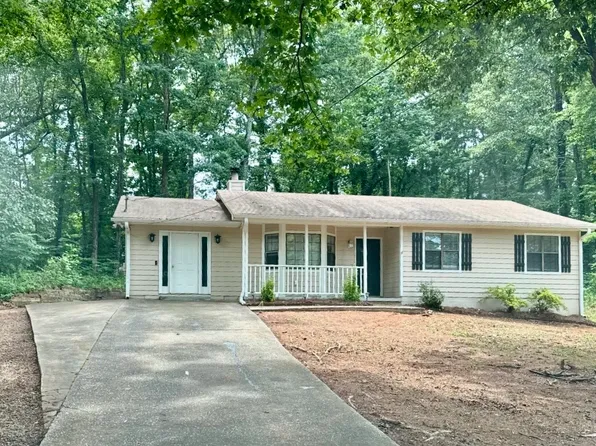 108 Hilltop Cir, Stockbridge, GA 30281