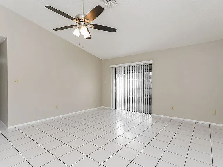 3172 Burlington Dr — Photo 7