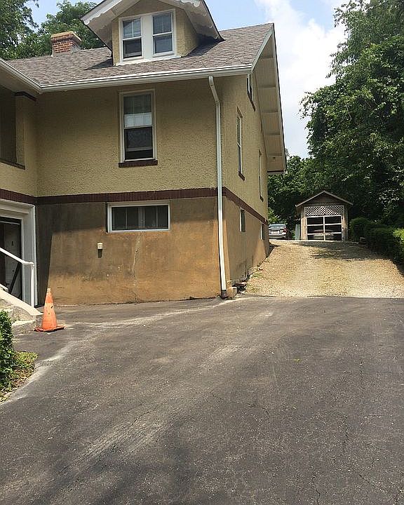 2nd image of 327 Castlegate Rd
