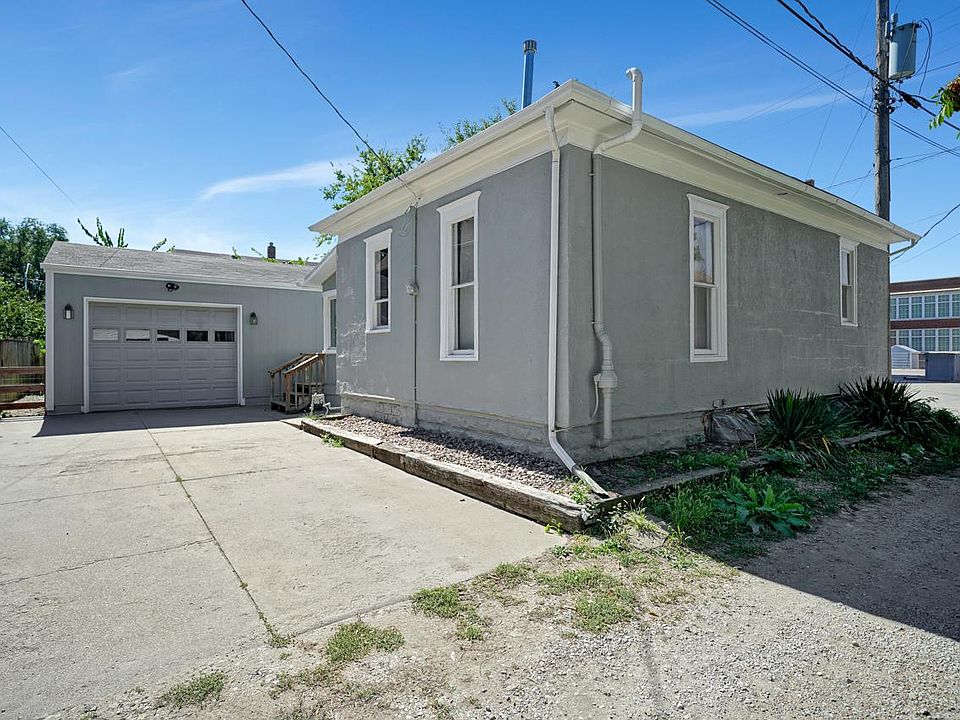 1st image of 3000 Holdrege St