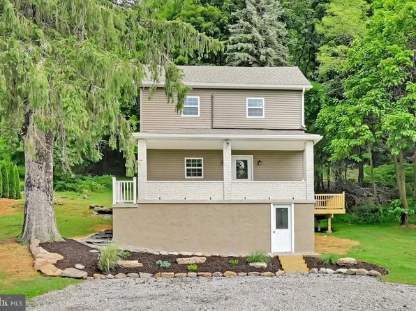 481 Hazle St, Quakake, PA 18245