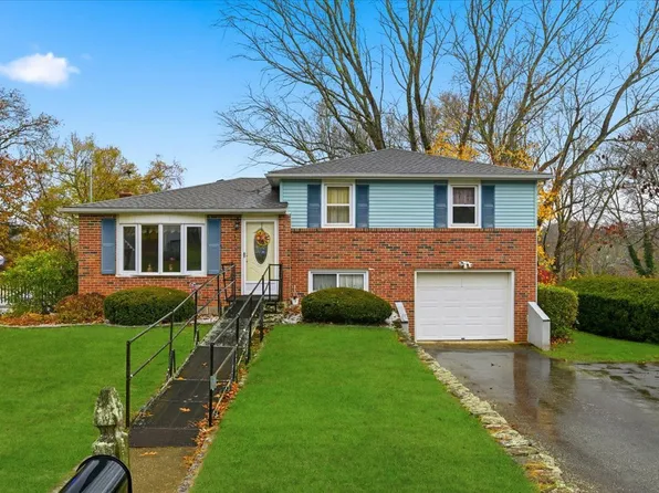 7 Barn Road, Ledyard, CT 06339