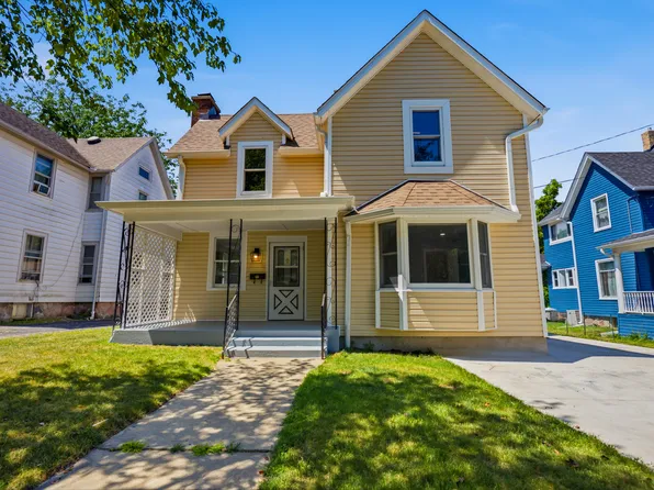 404 Lincoln St, Harvard, IL 60033