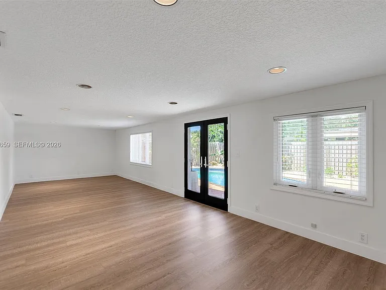 6341 NE 22nd Ave — Photo 18