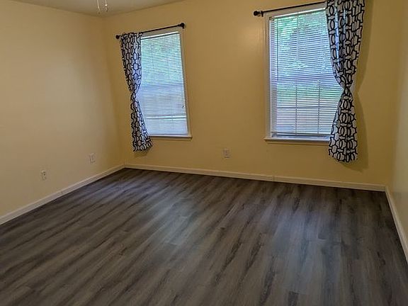 5th image of 417 Ridgecreek Dr