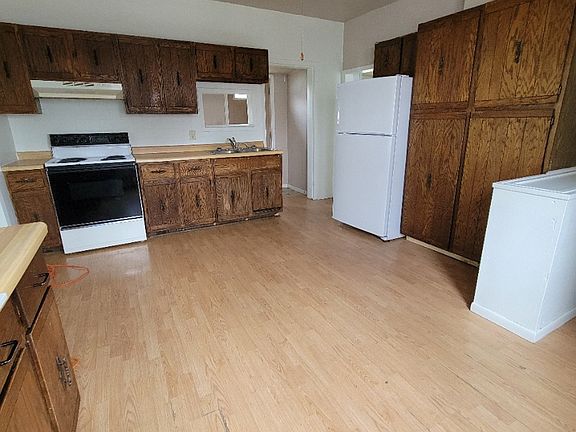 2nd image of 716 Lincoln Ave